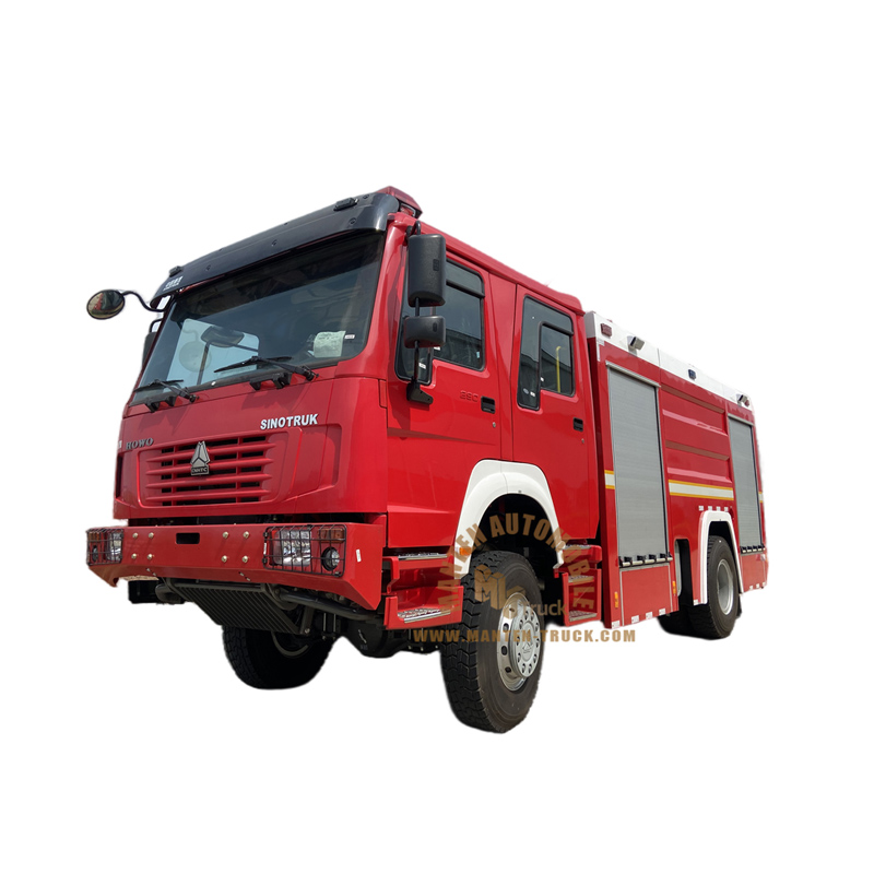 sinotruk howo 5000l 4x4 fire truck